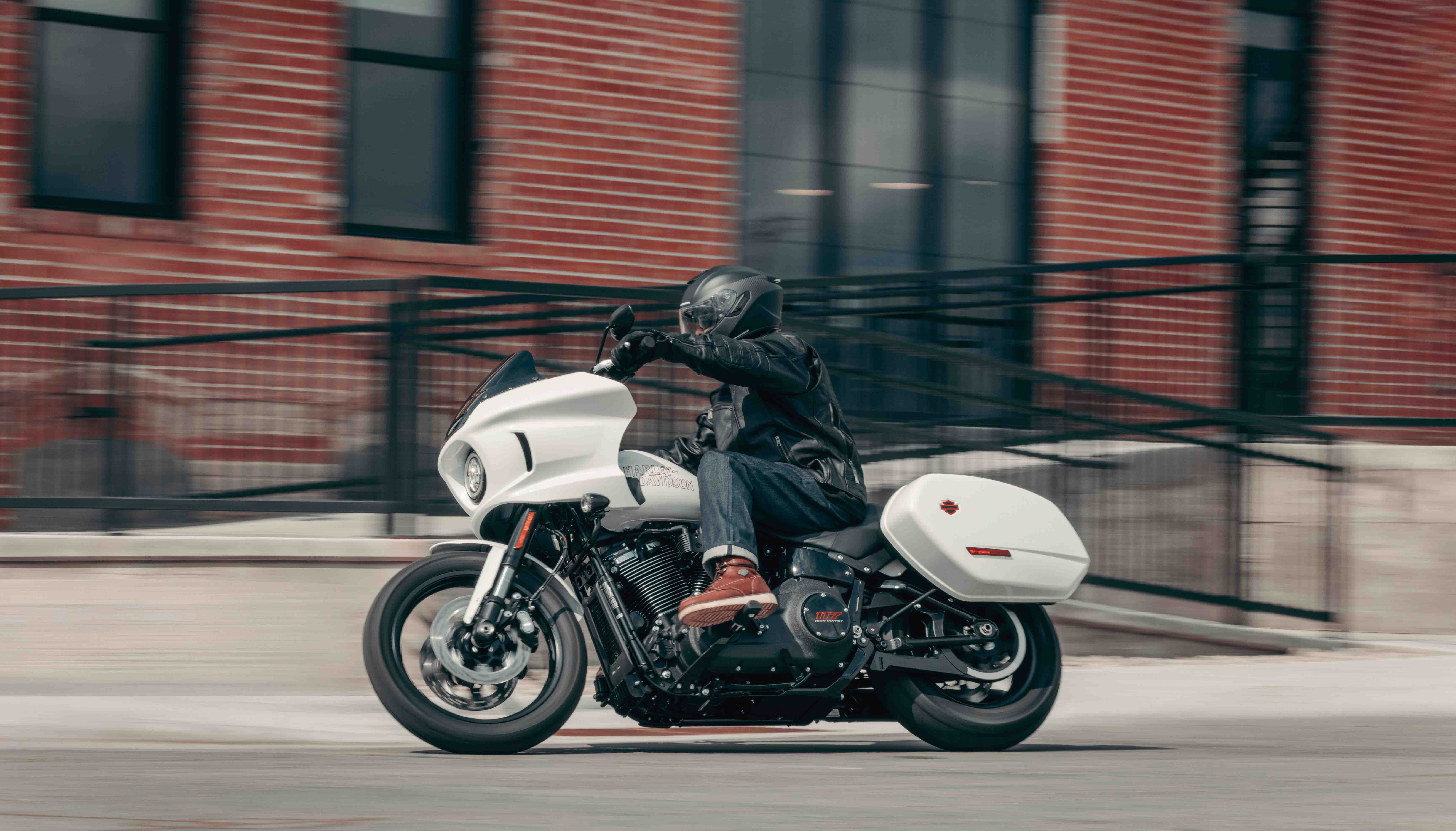 Harley-Davidson Low Rider ST